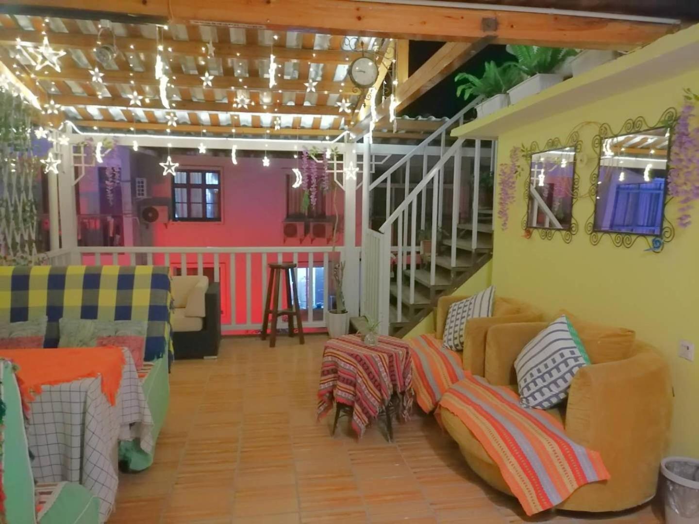 Lazzy Inn 阳朔 外观 照片
